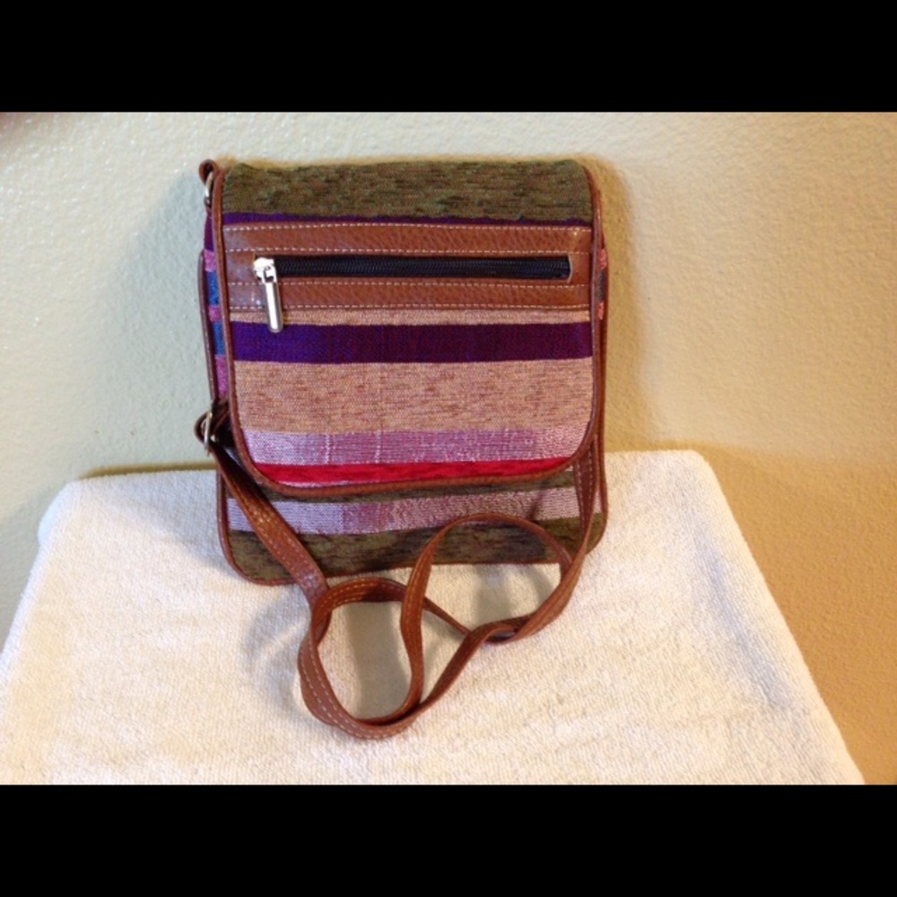 Handbags, Purses.